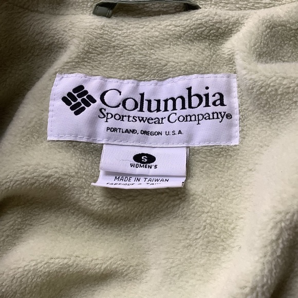 Women’s Columbia Light Green Fleece Lined Jacket - Picture 5 of 5
